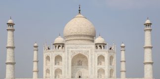 The most popular monuments are Taj Mahal