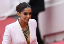 Sonam Kapoor gave birth to a son