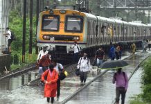 મુંબઈમાં ધોધમાર વરસાદઃ યલો એલર્ટ જારી કરાયો