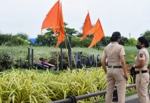 મુંબઈ એરપોર્ટ પર શિવસેનાના કાર્યકર્તાઓની તોડફોડ