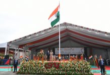 મુખ્યપ્રધાન વિજય રૂપાણીએ જૂનાગઢમાં ધ્વજવંદન કર્યું, 5 લાખ નવા ગેસ કનેક્શનની જાહેરાત