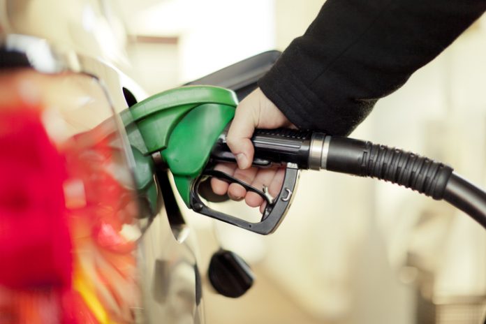 Massive increase in petrol-diesel prices by 35 rupees per liter in Pakistan