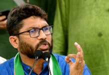 A narrow victory for Dalit leader Jignesh Mevani