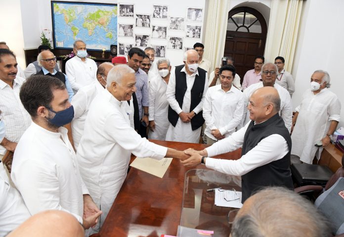Yashwant Sinha files his nomination for the Presidential election
