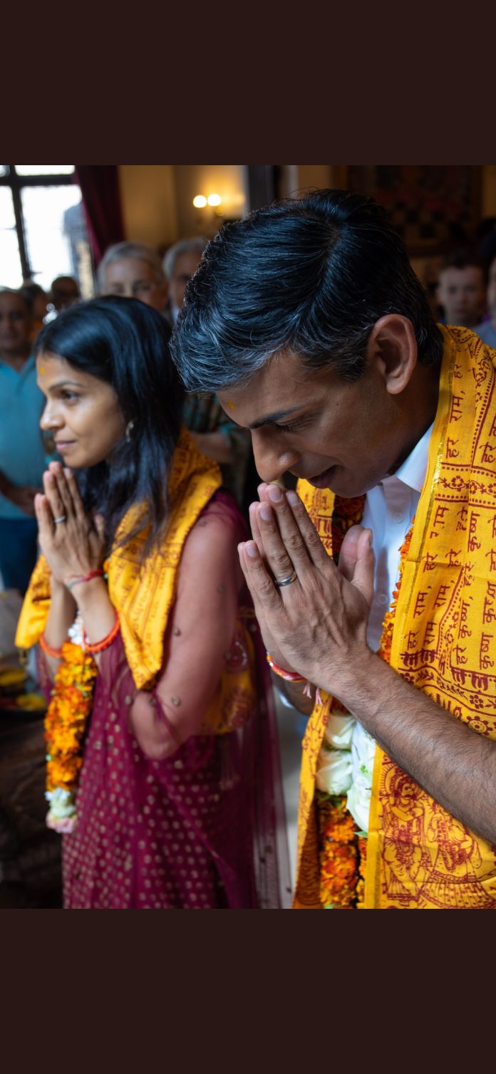 Sunak Couple Temple Visit