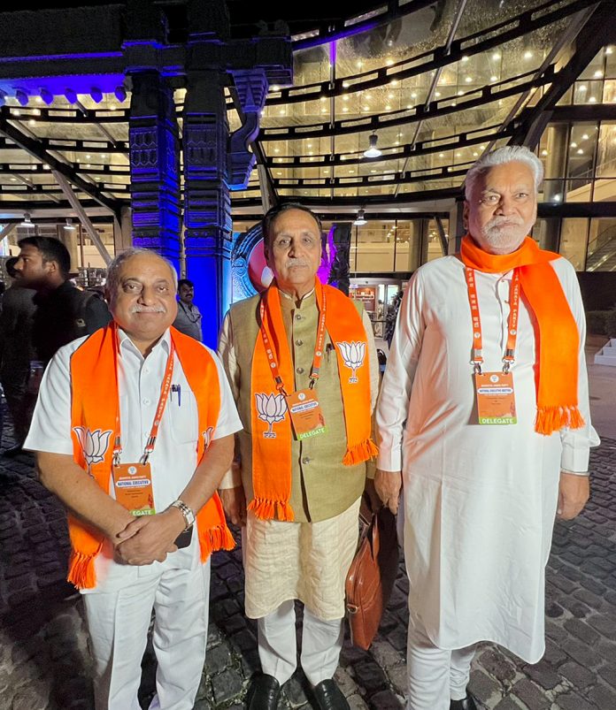 Parshottam Rupala with Vijay Rupani, Nitinbhai Patel