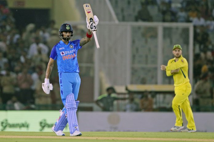 Australia beat India by four wickets in the T20 series