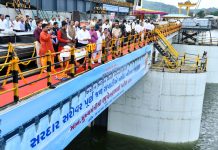 Sardar Sarovar dam burst, Chief Minister hailed Narmada Neer