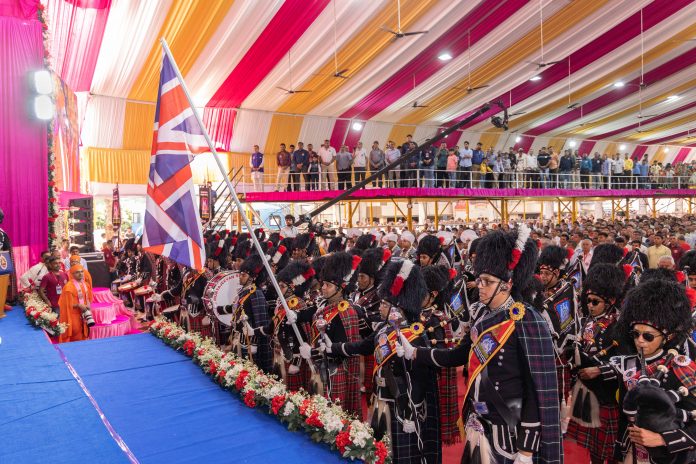 Tribute to Queen by Sri Muktjivan Swamibapa Pipe Band