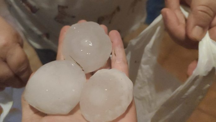 Hailstones as big as fists fell in Spain