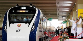 Modi launched Vande Bharat Express Train