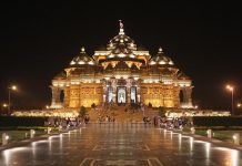 Festival of lights in Akshardham