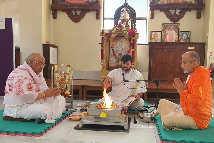 Organized Navratri festival for children, Shri Dutt Yoga Center, Hanuman Hindu Temple