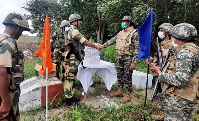 On the day of Diwali, soldiers of India and Pakistan fed each other sweets