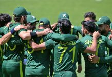 Pakistan in semi-final, South Africa missed again