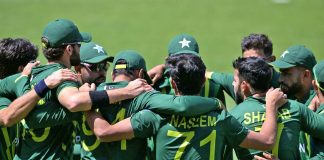 Pakistan in semi-final, South Africa missed again