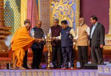 Exclamations of top industrialists about Pramukhswami