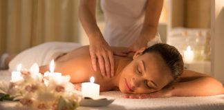 Oil Massage, An effective remedy to keep the skin young