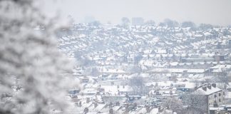 UK freezes over, Accidents on icy roads across the country