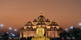 Bhanvajali on the occasion of the birth centenary of President Swami Maharaj