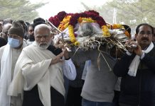 Prime Minister Modi's mother Shatayu Hiraba passed away