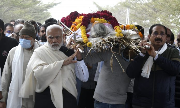 Prime Minister Modi's mother Shatayu Hiraba passed away