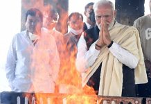 Leaders from all over the world expressed grief and sorrow on the death of Modi's mother.