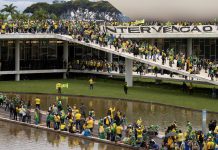 Hundreds of Bolsonaro supporters attack the parliament, presidential palace in Brazil