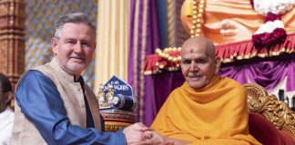 MP Barry Gardiner visits Pramuchswami Janm Shatabdi Mootsav, Statue of Unity