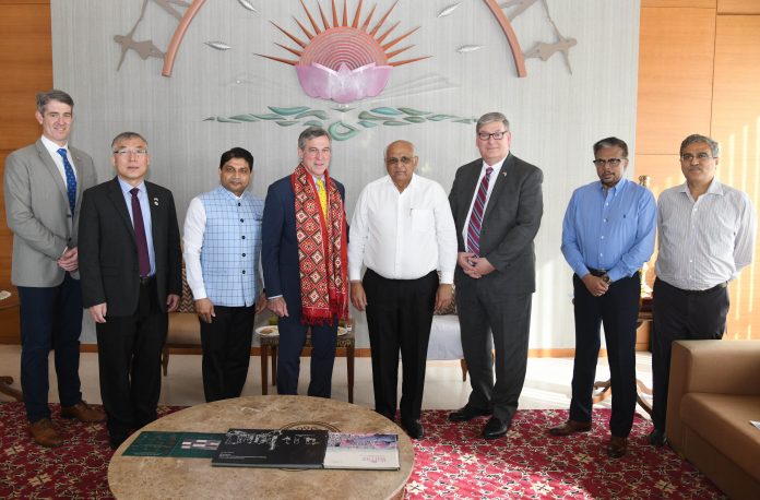 The Governor of Delaware visits the Chief in Gandhinagar