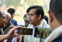 Ravi Kishan as Osho Rajneesh