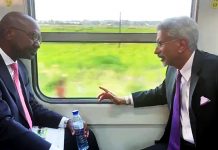 Foreign Minister of India visits Mozambique for the first time
