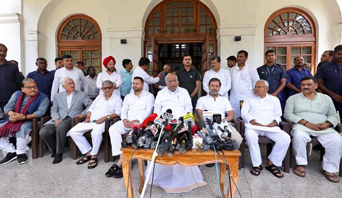 Fresh efforts to unite the opposition ahead of the Lok Sabha elections