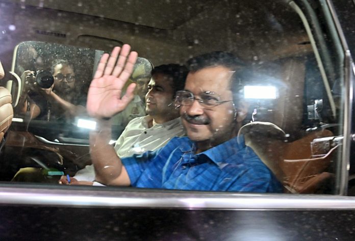 Court summons Kejriwal to appear in Gujarat University Badnakshi case