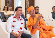 Akshay Kumar visited BAPS Hindu Temple in Abu Dhabi