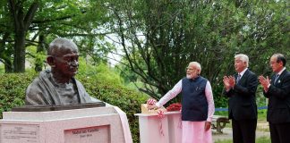 Prime Minister Narendra Modi unveiled Gandhi's statue in Hiroshima