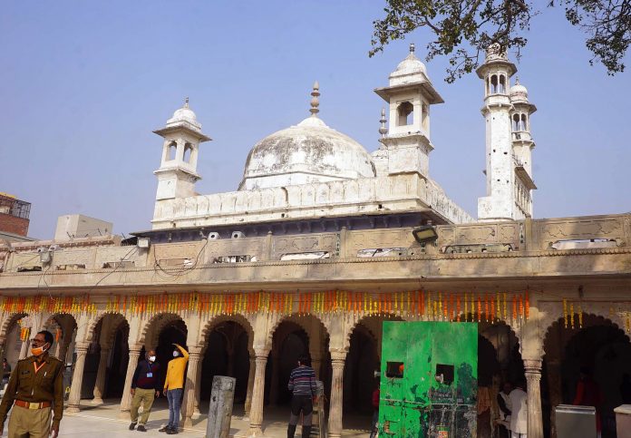 Supreme Court stay on carbon dating of Shivling found in Gnanavapi Masjid, Kashi