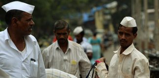 A Dabbawala from Mumbai sent a traditional 'Puneri Pagdi' to King Charles