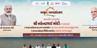 Prime Minister Modi launched projects worth Rs.4,400 crore in Gujarat
