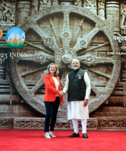 નરેન્દ્ર મોદી અને સ્પેનના આર્થિક બાબતો અને ડિજિટલ ટ્રાન્સફોર્મેશનના વાઇસ પ્રેસિડેન્ટ નાદિયા કેલ્વિનો