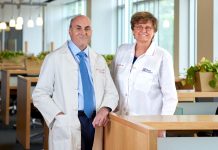 કોવિડ વેક્સિન બનાવનારા બે વૈજ્ઞાનિકોને મેડિસિનનો નોબલ પુરસ્કાર