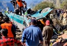 જમ્મુ અને કાશ્મીરના ડોડામાં બસ ખીણમાં ખાબકતાં 36નાં મોત