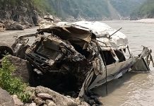 ઉત્તરાખંડની અલકનંદા નદીમાં બસ ખાબકતા 10 પ્રવાસીઓના મોત