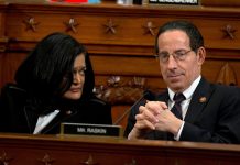 પ્રમીલા જયપાલે ઇમિગ્રેશન સીસ્ટમને આધુનિક બનાવવા માટે દ્વિપક્ષીય પ્રયાસોનું નેતૃત્વ કર્યું