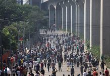 બાંગ્લાદેશમાં હિંસક દેખાવો વચ્ચે વડાપ્રધાન શેખ હસીના દેશ છોડીને ભાગ્યાઃ રીપોર્ટ