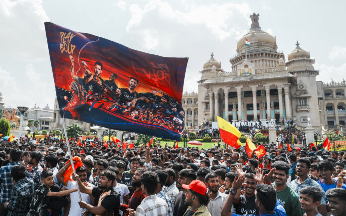 RCB felicitation at Vidhana Soudha