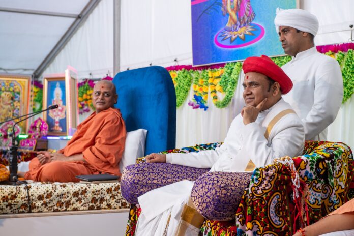 પૂ. આચાર્ય શ્રી રાકેશપ્રસાદજી મહારાજે લેસ્ટરના શ્રી હનુમાન મંદિરની મુલાકાત લીધી હનુમાન