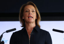 શ્યામ અને એશિયન લોકોથી ભરેલી જાહેરાતોથી પાગલ થઈ ગઈ છું: સારા પોચિન