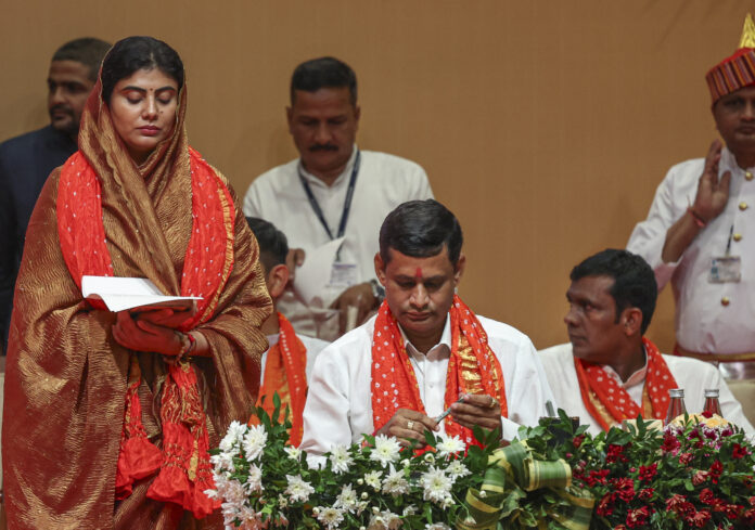 Swearing-in ceremony of Gujarat's new cabinet