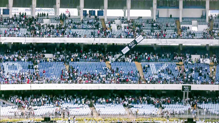 Angry fans vandalise the Salt Lake Stadium
